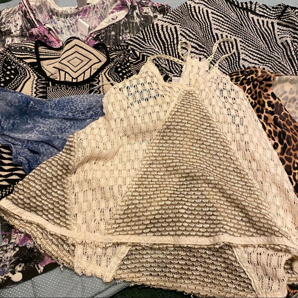 Bundle of 6 pieces prints and patterns tops/blouses size S - Picture 3 of 9